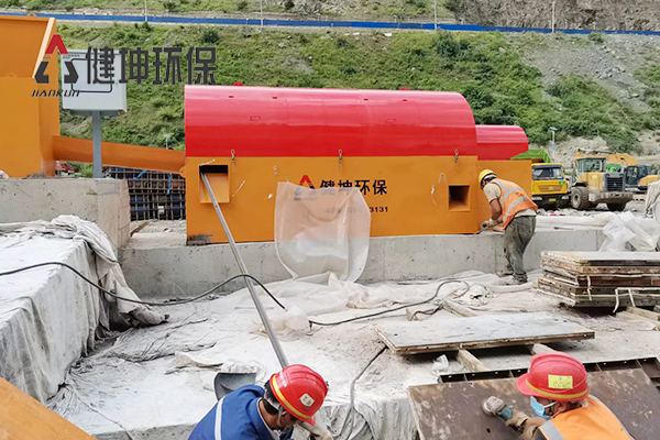 中國水電14局-砂石分離機安裝
